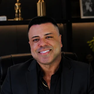Carlos · Consultor 1000 Ideias